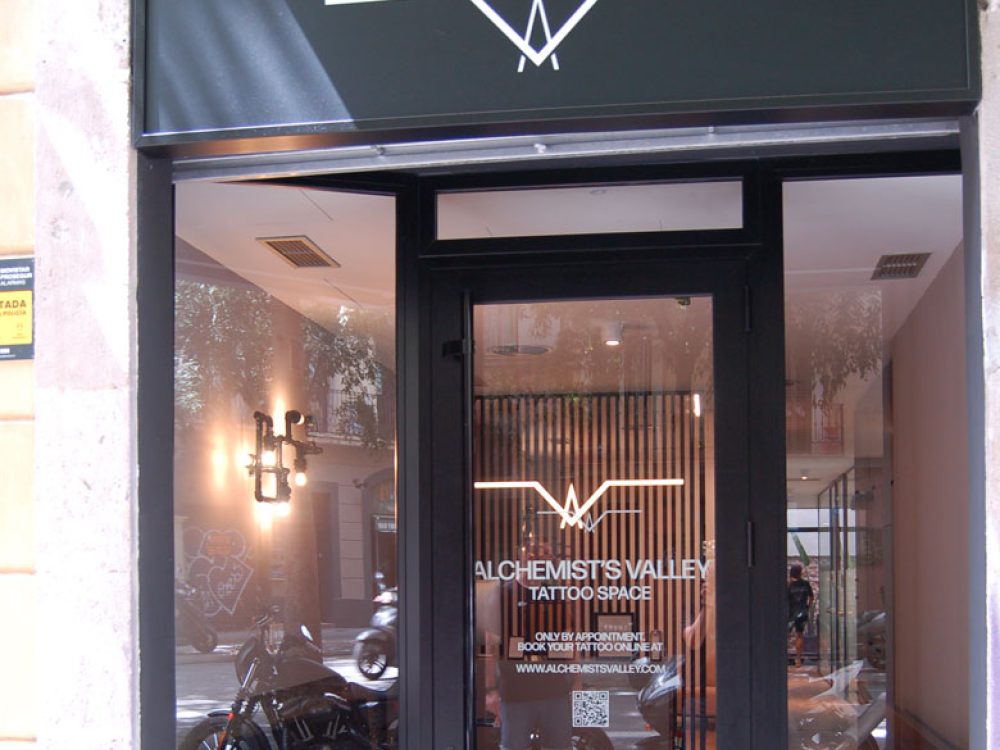 Reforma de estudio de tatuajes Alchemist Valley